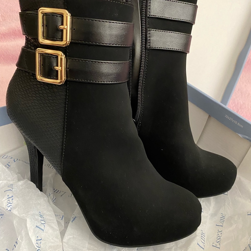 Black suade above ankle booties